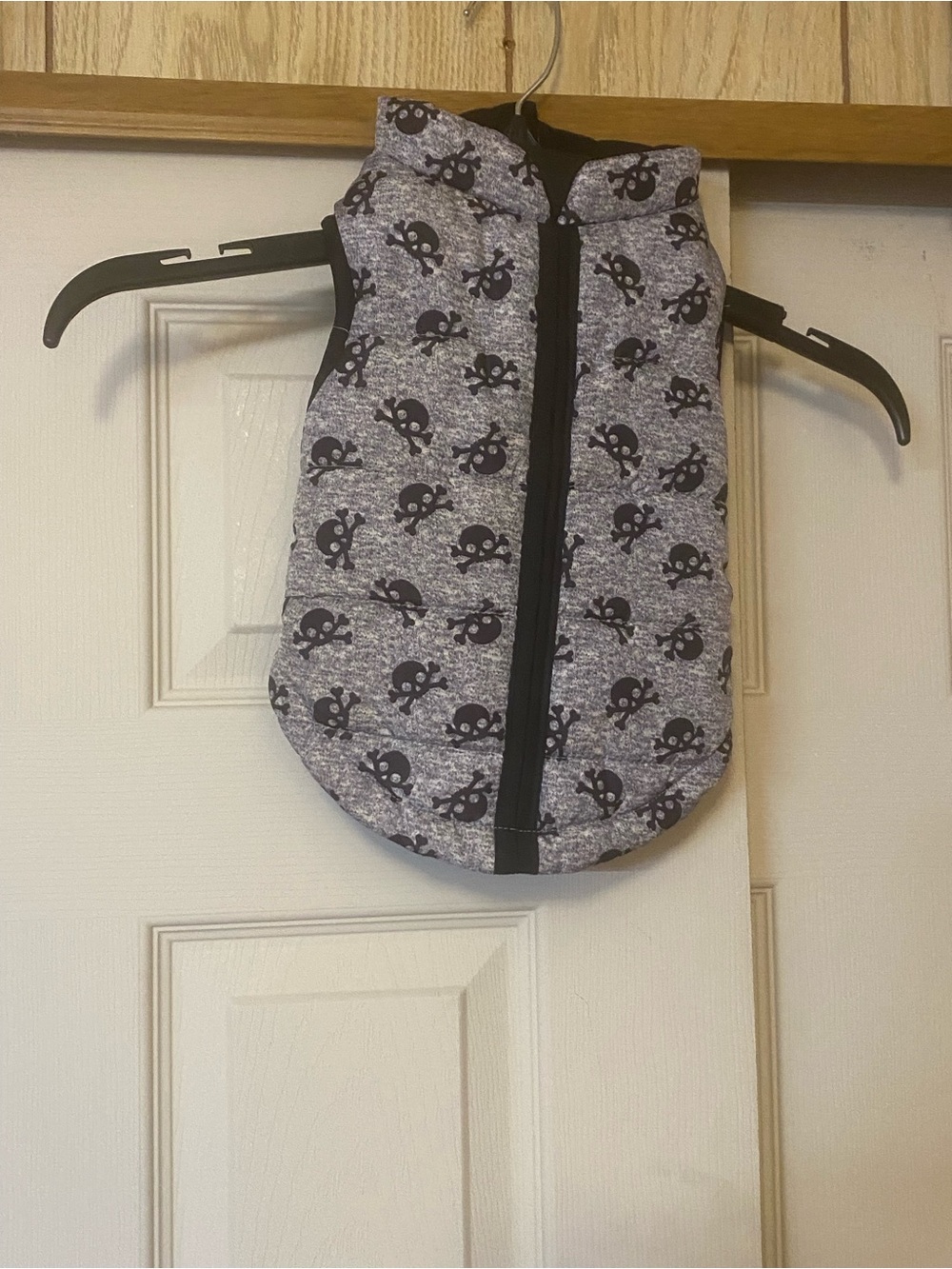 Gray Skull Print Quilted Dog Vest Jacket